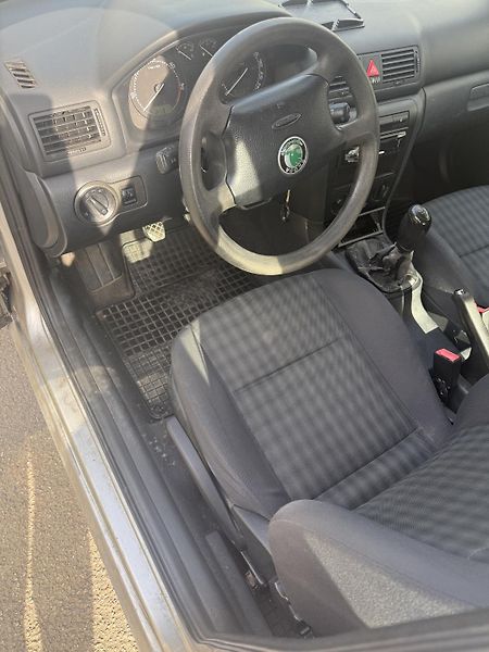 Škoda Octavia (2003) - fotka 3 z 14