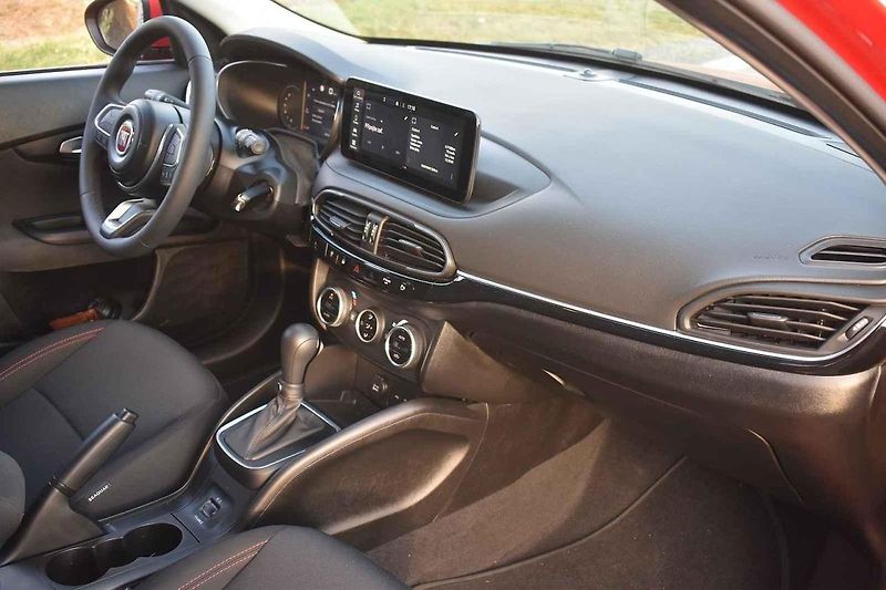 Rodinné auto s dobrým prostorem - to je Fiat Tipo