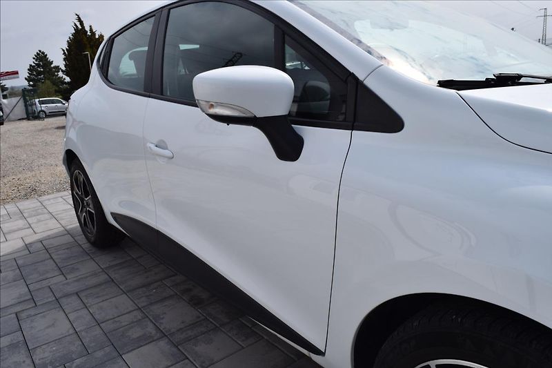 Renault Clio 1,2 i 54KW KLIMA ALU - fotka 9 z 47