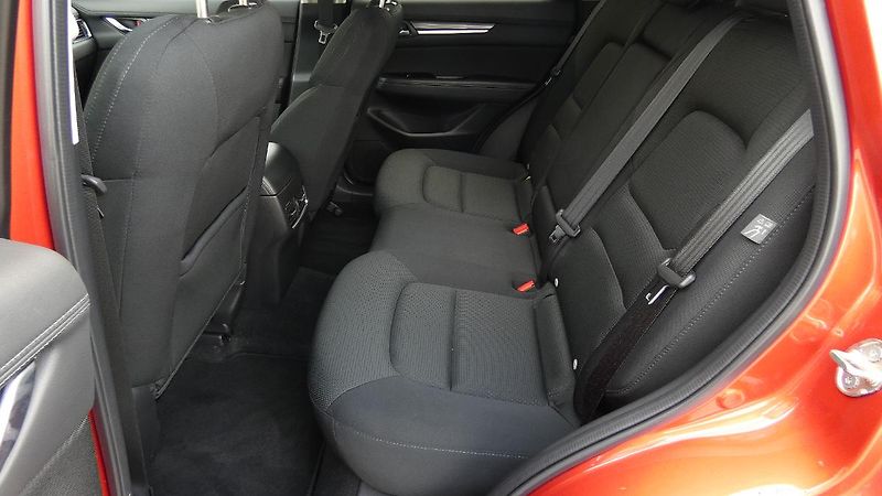 Mazda CX-5 Exclusive-line 2.0 Skyactiv-G1 - fotka 20 z 26