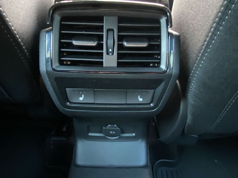 Škoda Karoq (2025) 1,5 TSI 110 kW DSG Sportline - fotka 19 z 26