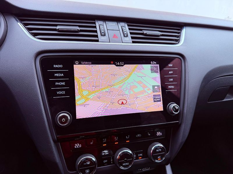Škoda Octavia 2.0 TDI Style, ČR, Serviska - fotka 18 z 29