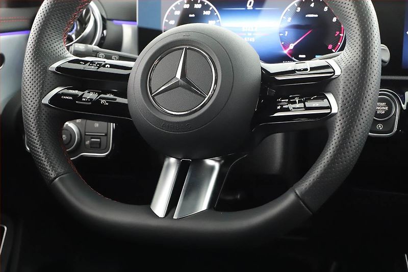 Mercedes-Benz CLA (2025) 200, AMG Line, Matrix, Kamera - fotka 27 z 27