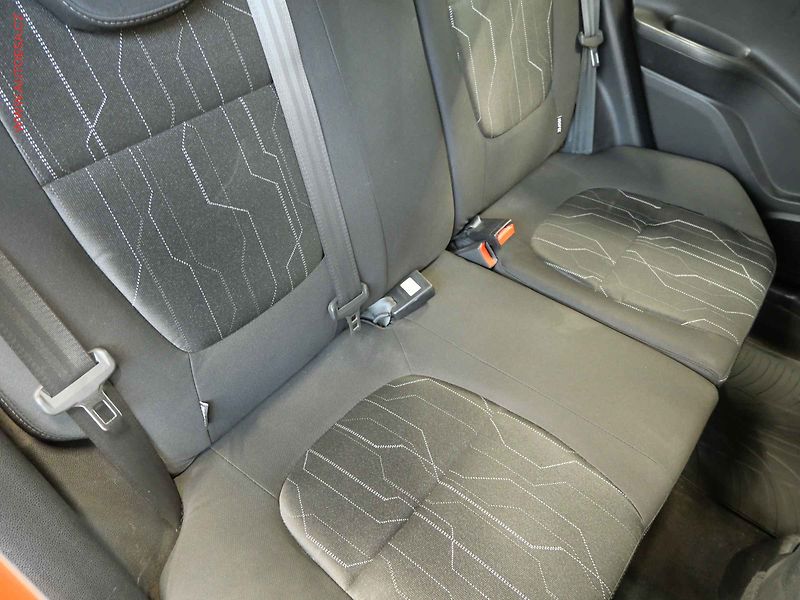 Kia Picanto (2016) 1.0i, ČR, AC - fotka 11 z 17