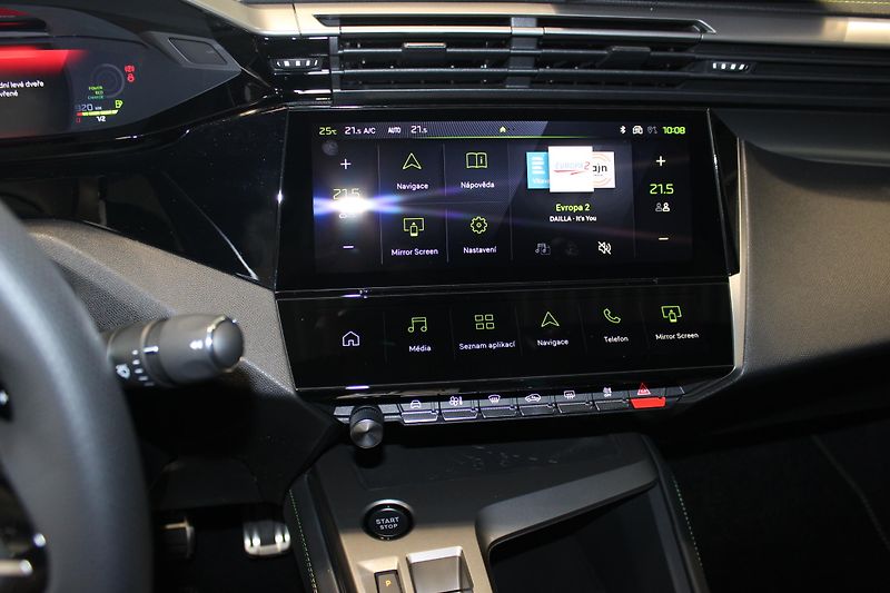 Peugeot 408 (2026) GT Hybrid 145 e-DCS6  - fotka 18 z 19