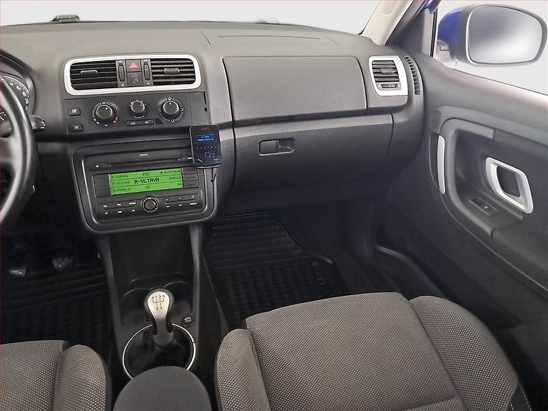 Škoda Fabia (2008) 1.9 TDI, po STK, jezdí výborně - fotka 8 z 16