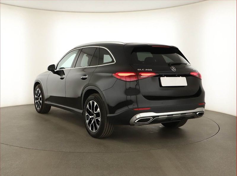 Mercedes-Benz GLC (2025) 200 4MATIC, Avantgarde - fotka 4 z 23