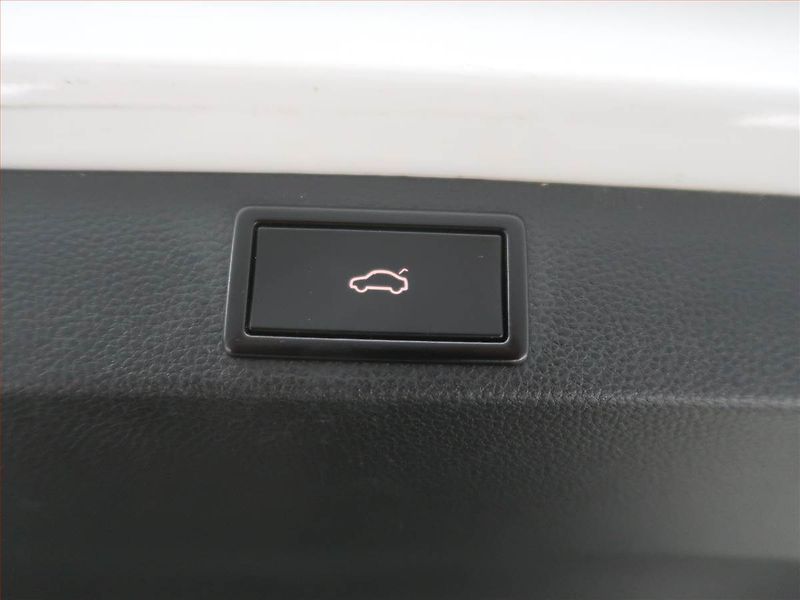 Škoda Karoq (2018) Style 1.5 TSI, Automat - fotka 24 z 24