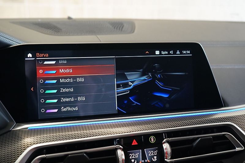 BMW X5 M50d, M Professional, Masáž - fotka 36 z 57