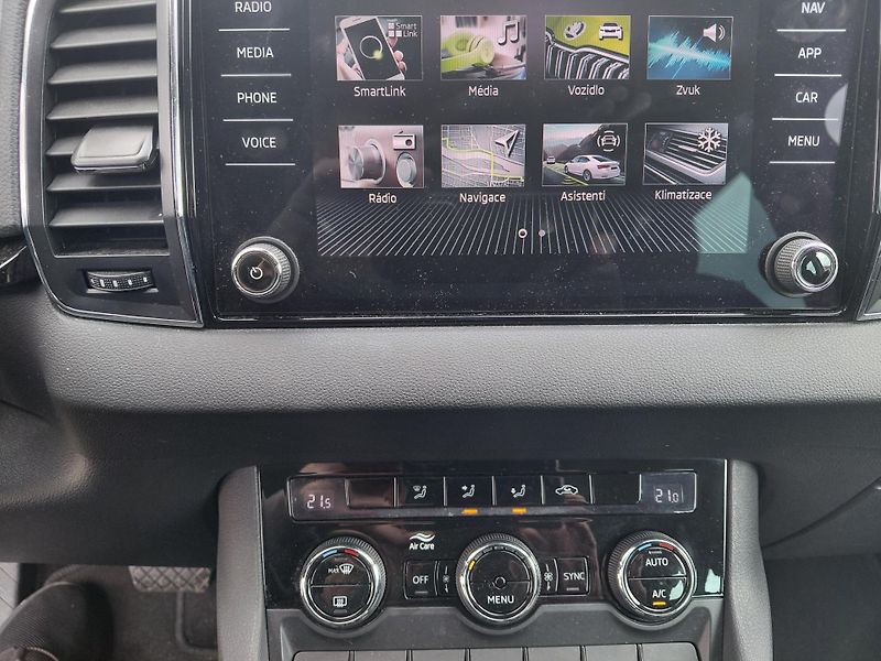 Škoda Karoq (2023) 2.0TDI, DSG, NAVI,driving mode - fotka 17 z 18