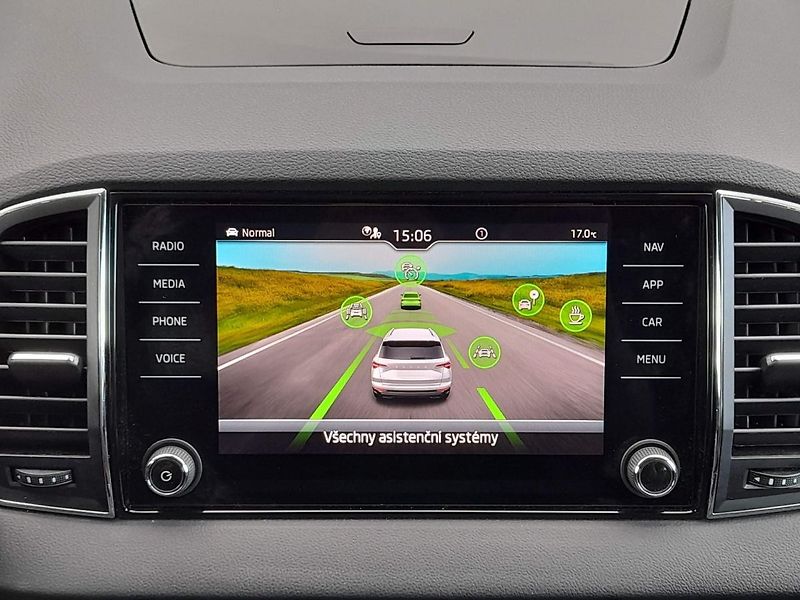 Škoda Karoq Top Selection 1.5 TSI 110kW 6M - fotka 11 z 20
