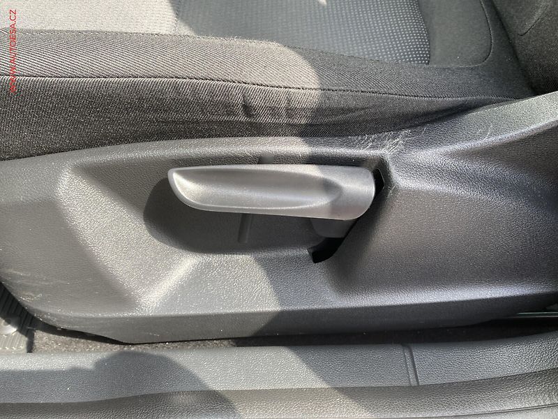 Škoda Yeti (2010) 1.4 TSi, Active, +kola - fotka 14 z 16
