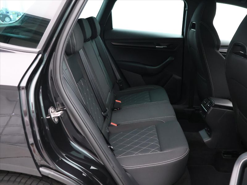 Škoda Karoq 2,0 TDI 4x4 DSG Sportline CZ - fotka 10 z 26