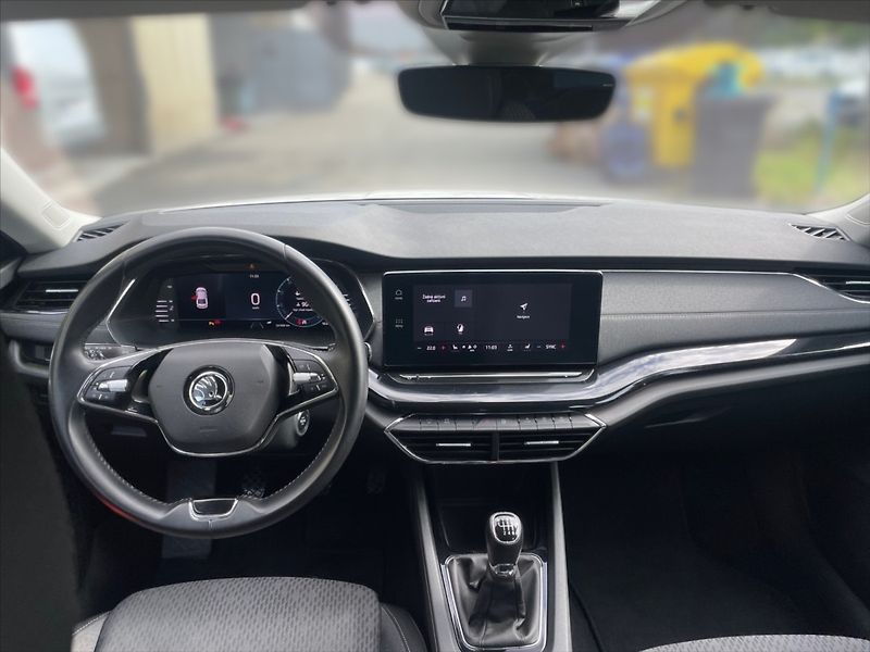Škoda Octavia 1,5 TSI 110 Style - fotka 9 z 11
