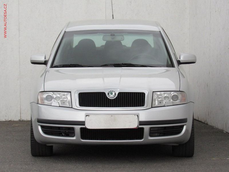 Škoda Superb (2006) 1.9TDi - fotka 2 z 3
