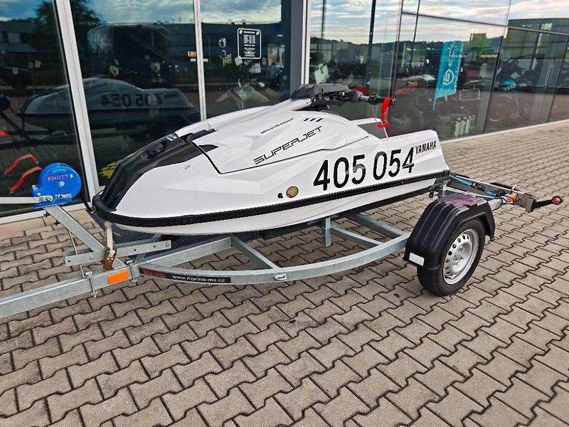 Yamaha SJ 700 SUPER JET (2022) SUPERJET WAWE RUNNER - fotka 7 z 13