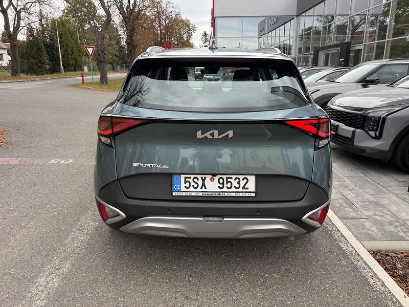 Kia Sportage 1.6 T-GDi Exclusive 4x2 - fotka 9 z 10