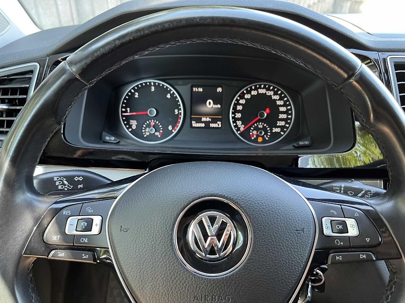 Volkswagen Multivan 2.0 BiTDi 150 kW HIGHLINE - fotka 19 z 23