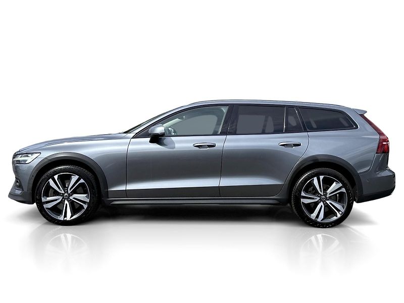 Volvo V60 CC D4 AWD // B&W // REZERVACE - fotka 2 z 44