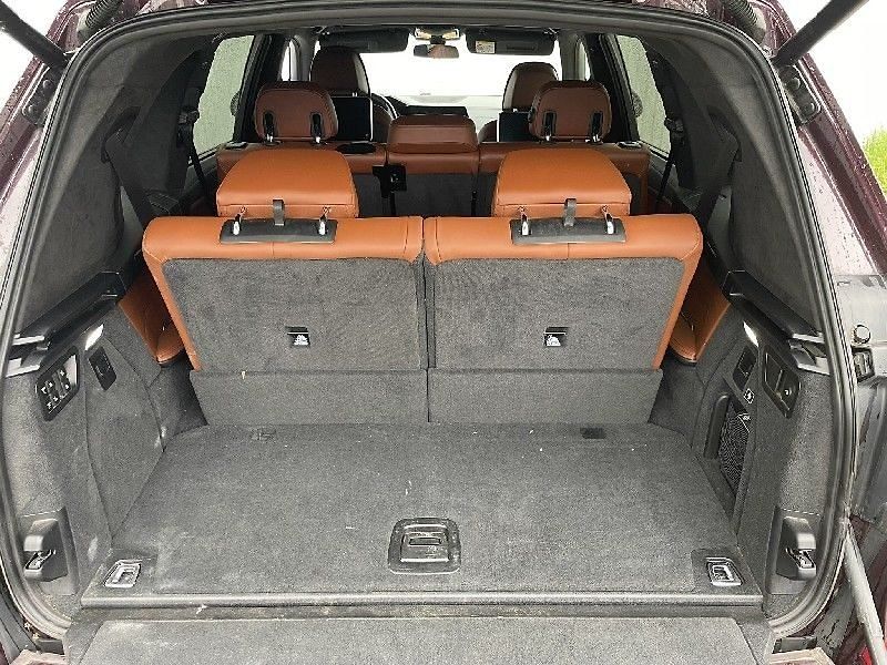 BMW X7 M50I - fotka 7 z 12