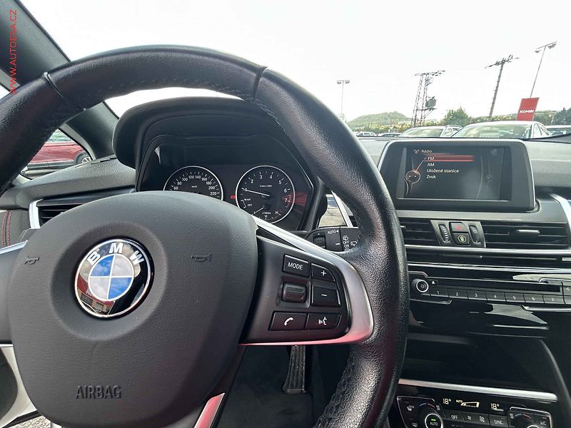 BMW Řada 2 (2016) 1.5i, ČR, autoAC, temp - fotka 19 z 19
