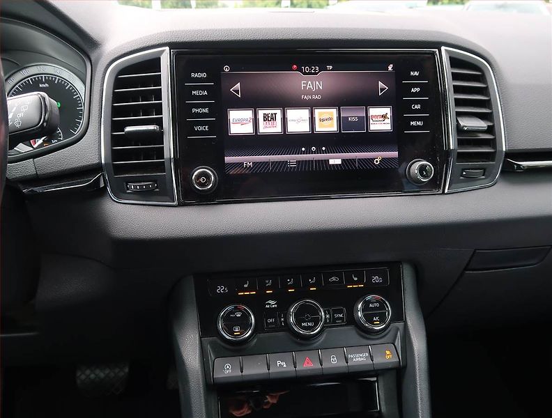 Škoda Karoq (2017) Style 1.5 TSI - fotka 12 z 24