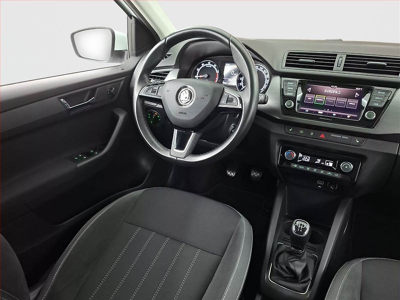 Škoda Fabia (2019) Style 1.0 TSI, Tempomat - fotka 7 z 17