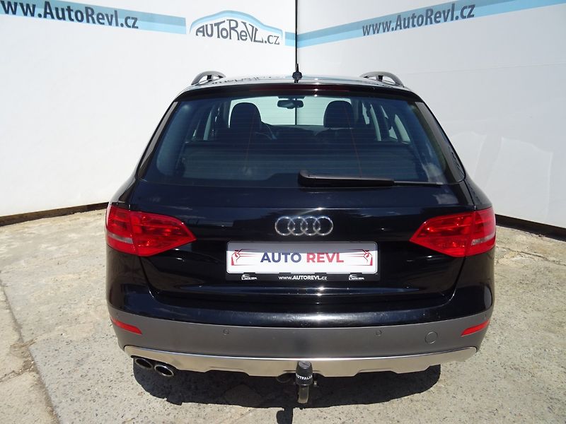 Audi A4 (2012) 2.0TDi,130kW,1maj,s.kni,navi - fotka 23 z 24