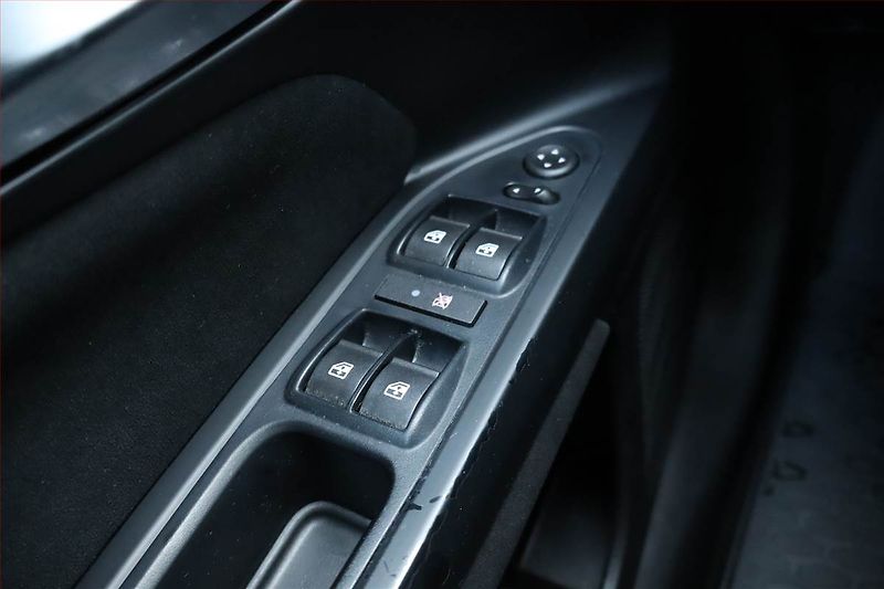 Fiat Tipo (2016) 1.4 T-Jet, Serv.kniha, Navi - fotka 19 z 23