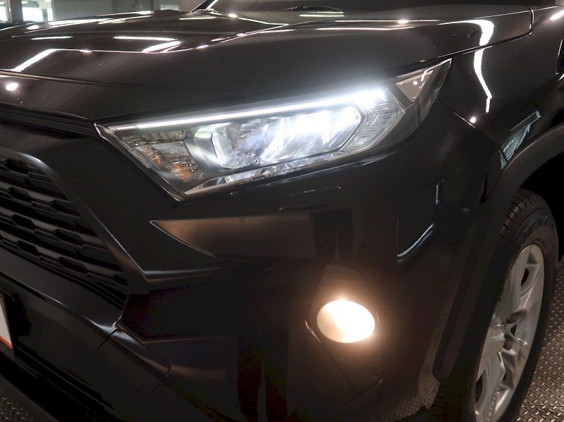 Toyota RAV4 (2021) ACTIVE 2.5 HYBRID 131KW - fotka 10 z 32