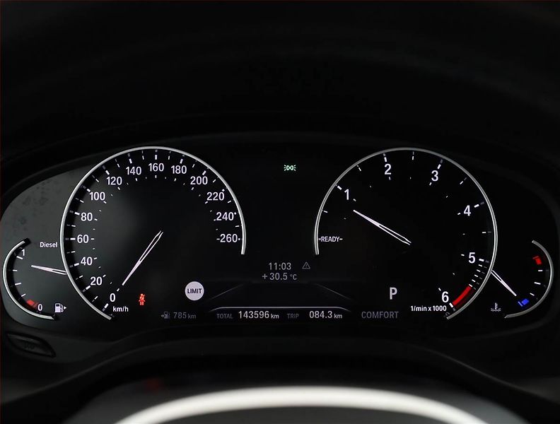 BMW X4 (2019) M Paket X xDrive25d - fotka 9 z 19