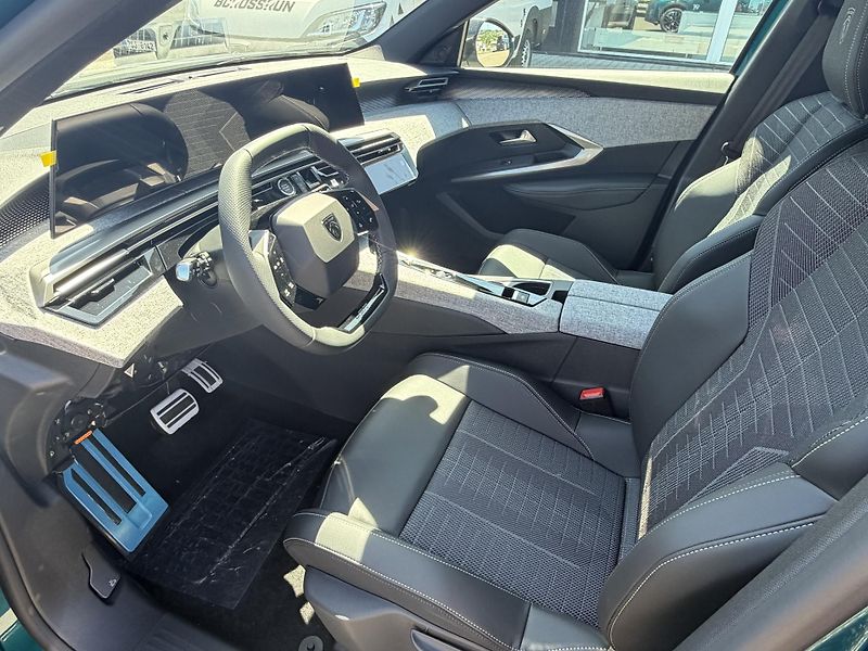 Peugeot 5008 (2026) GT Hybrid 145 e-DCS6 SUMMER BL - fotka 9 z 28