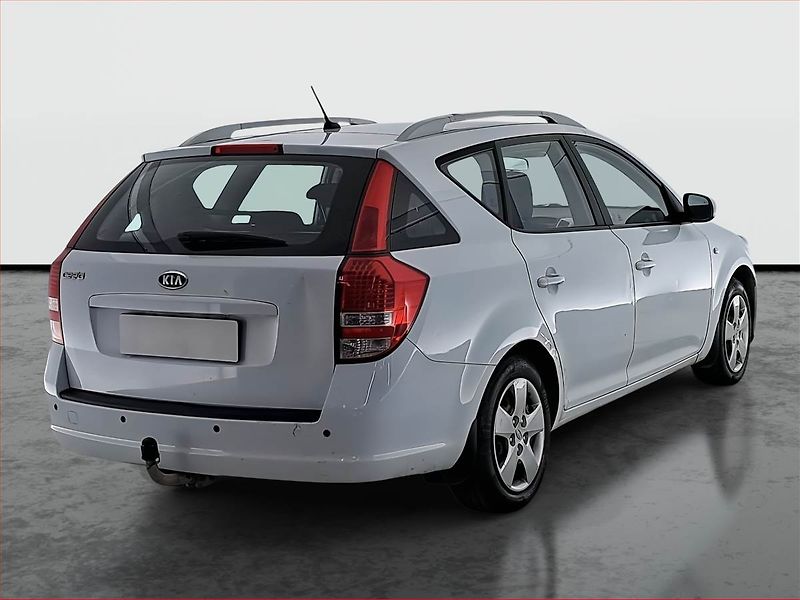 Kia Ceed (2010) 1.6 CVVT, Serv.kniha, po STK - fotka 5 z 16