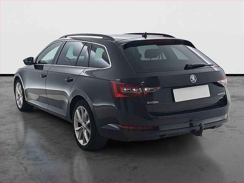Škoda Superb (2018) Style 2.0 TDI, 4X4 - fotka 4 z 16