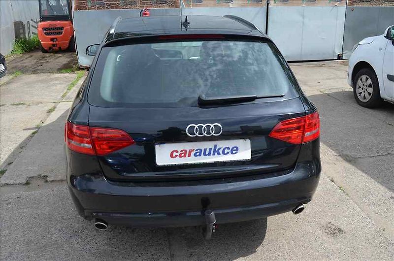 Audi A4 (2012) AVANT 3,0 TDI - fotka 5 z 22
