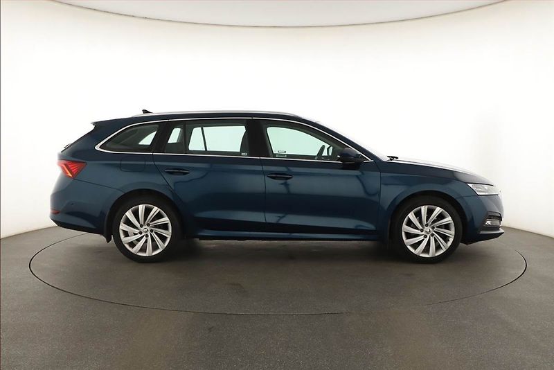Škoda Octavia (2021) Style Plus 1.4 TSI iV - fotka 6 z 30