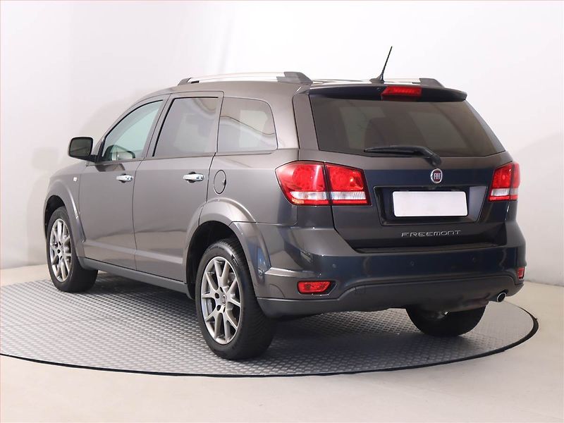 Fiat Freemont (2015) 2.0 MultiJet, Serv.kniha, Navi - fotka 4 z 18