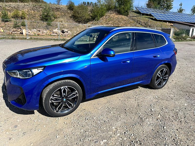 BMW X1 (2023) XDrive23d - fotka 1 z 15