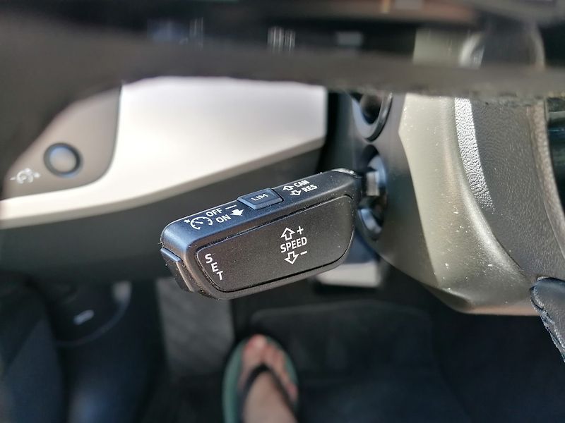 Audi A4 (2023) 2.0 35 TFSi S-Tronic Virtual - fotka 17 z 32