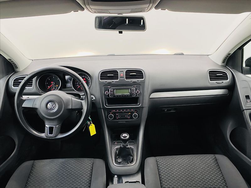 Volkswagen Golf 1,6 TDI Aut. Klima ČR - fotka 9 z 22