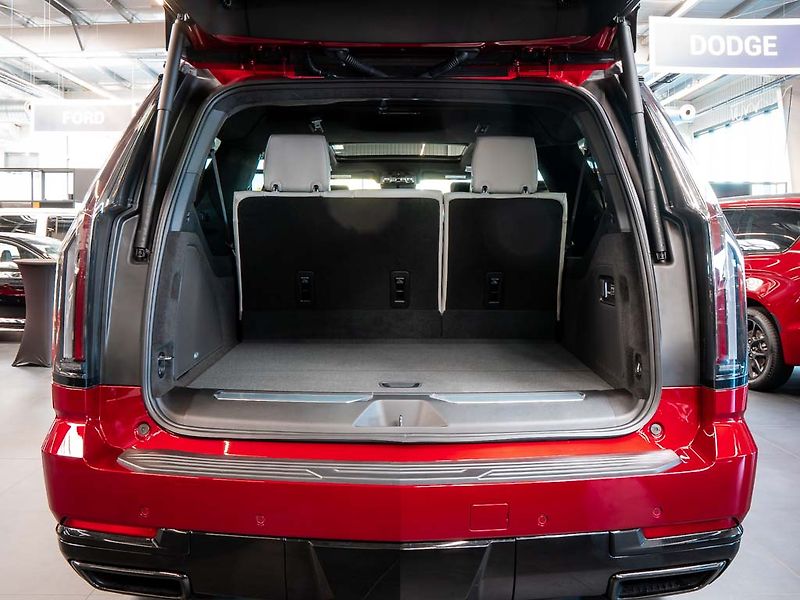 Cadillac Escalade (2026) 6.2 ESV Sport Platinum 2026 - fotka 7 z 50