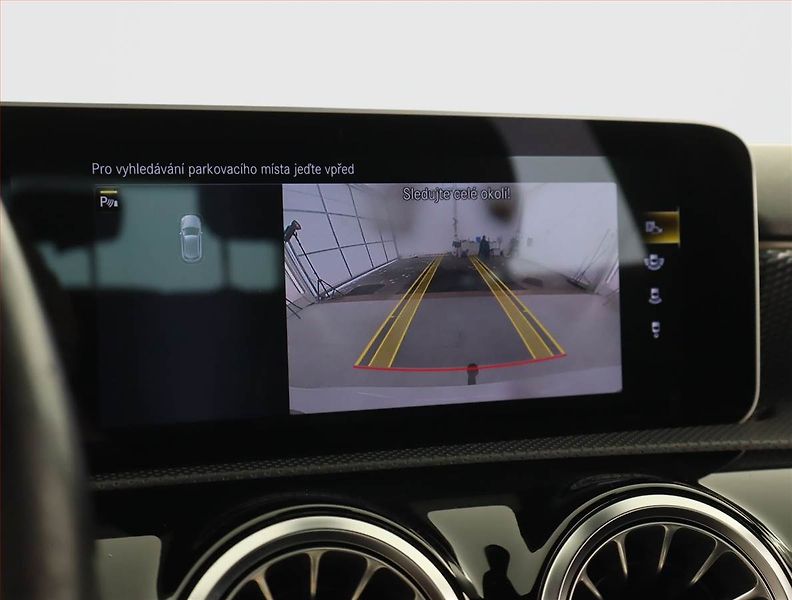 Mercedes-Benz Třídy A (2018) A 200 - fotka 22 z 25