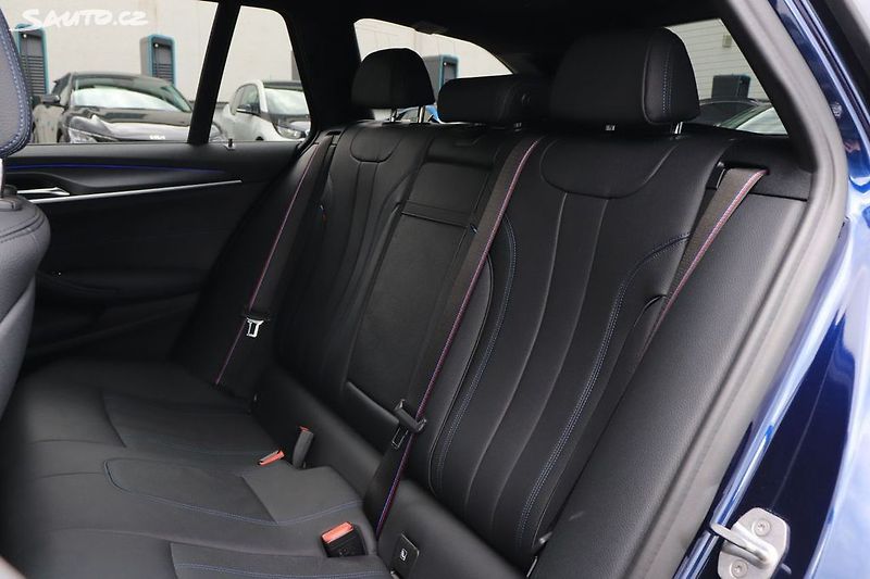 BMW Řada 5 xDrive*tažné*HUD*nez. topení - fotka 13 z 15