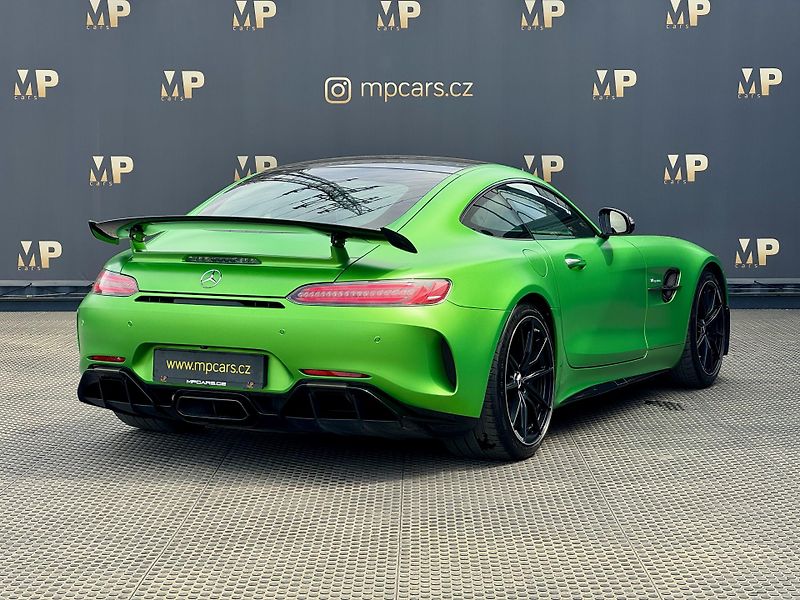 Mercedes-Benz AMG GT (2017) R 4.0 V8 430kW, Carbon Ceramic - fotka 6 z 61