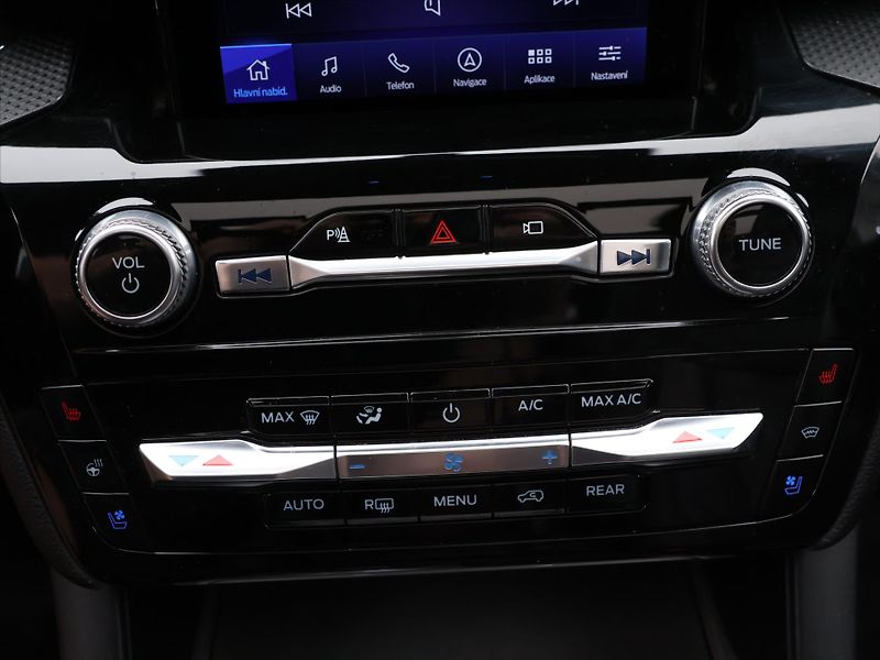 Ford Explorer 3,0 V6 267kW EcoBoost 4x4 CZ D - fotka 32 z 44