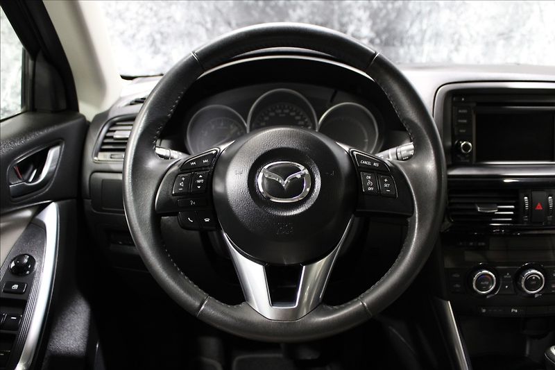 Mazda CX-5 2,0 Skyactiv AWD Automat - fotka 19 z 32