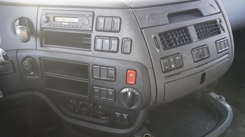 DAF XF (2017) 410 EURO 6 /410 HP / 20 EPAL  - fotka 19 z 28