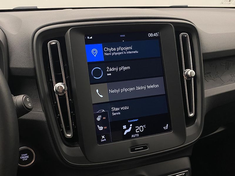 Volvo XC40 T2 KINETIC AUT REZERVACE - fotka 35 z 39