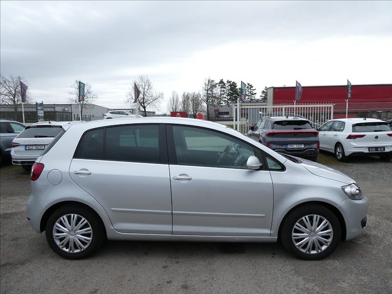 Volkswagen Golf Plus 1,4 TSi 90W digi.klima - fotka 9 z 31