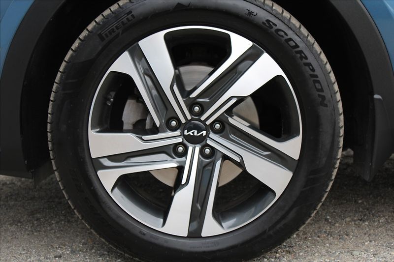 Kia Sorento 1,6 HEV  ČR,4x4,A/T,DPH,TOP - fotka 43 z 49